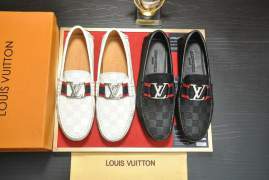 Picture of Louis Vuitton Shoes _SKULVsz38-44mnf0313011985